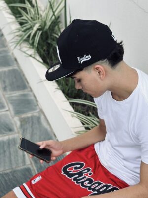 Gorra New York negra cerrada