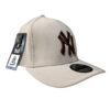 Gorra NY marrón curva cerrada