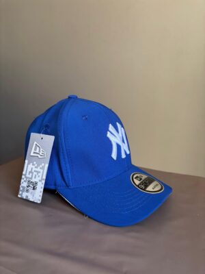Gorra NY azul cerrada