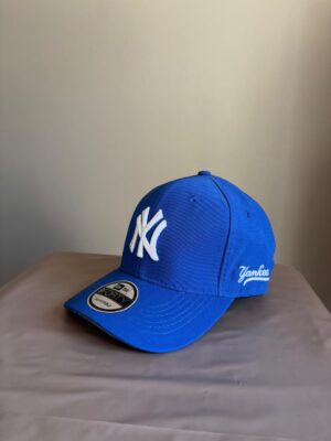 Gorra NY azul cerrada