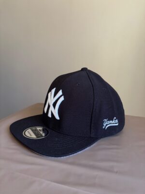 Gorra New York negra cerrada