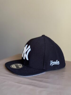 Gorra New York negra cerrada